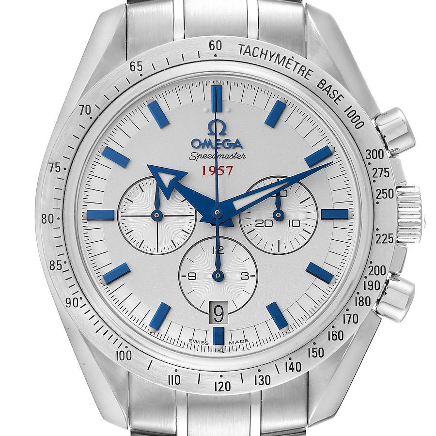 The image shows a front view of the Omega Speedmaster 321.10.42.50.02.001 Men's Stainless Steel Silver Dial 321.10.42.50.02.001 Men's Stainless Steel Silver Dial watch displaying its chronograph dials, bezel, and crown.