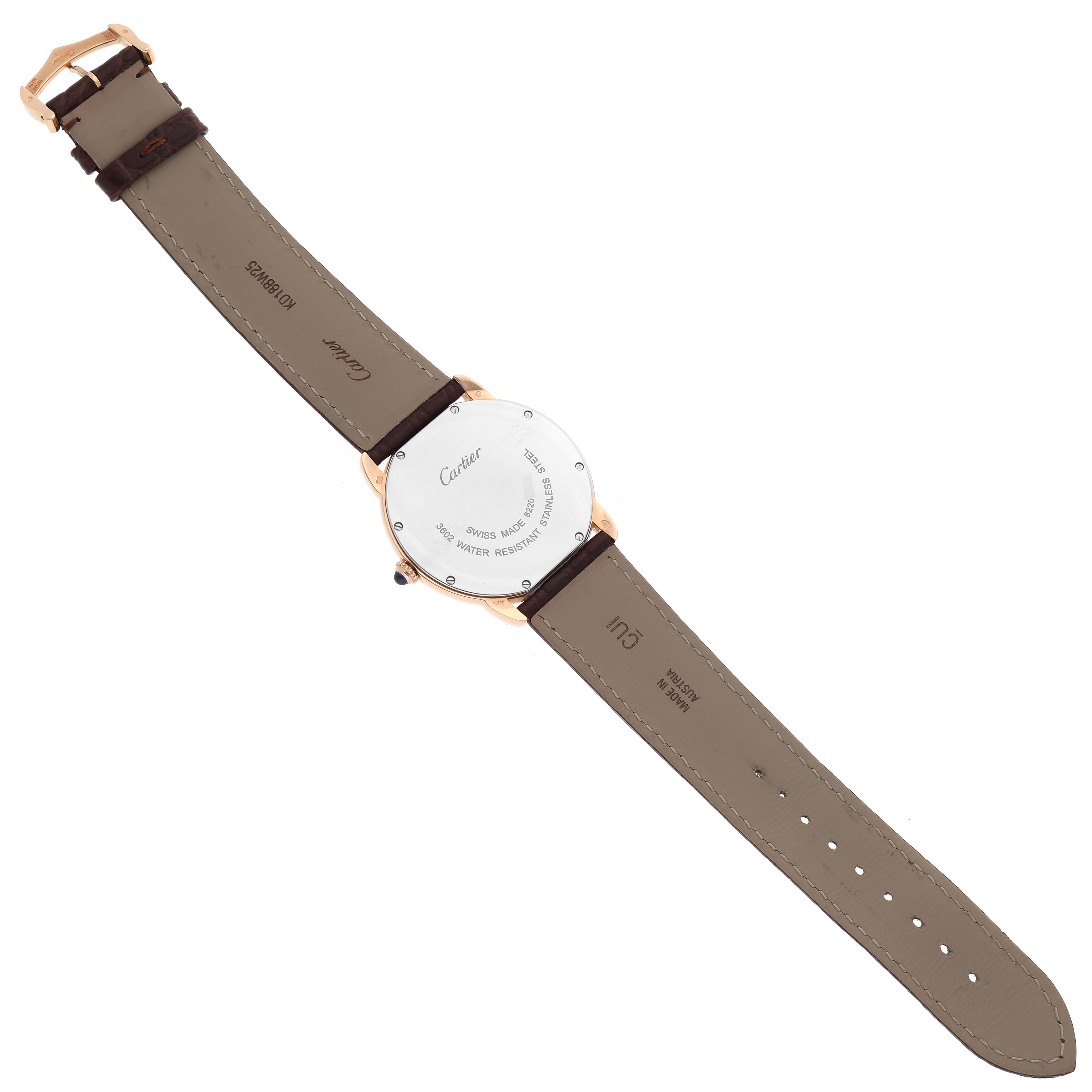 The image shows the back view of a Cartier Ronde W6701008 Men's Steel and Gold (two tone) Silver Dial W6701008 Men's Steel and Gold (two tone) Silver Dial watch, highlighting the case back and leather strap.