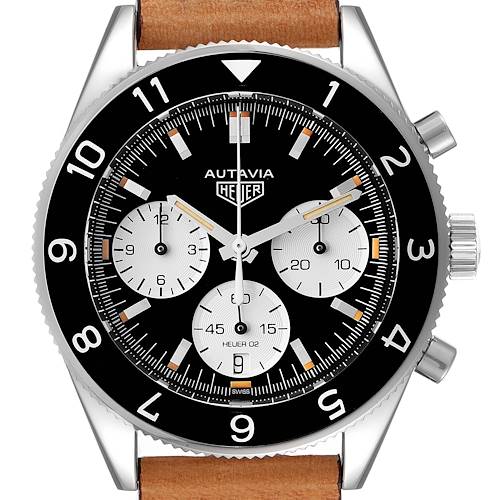 The image shows a frontal view of the Autavia model by Tag Heuer, highlighting its dial, chronograph, and bezel.