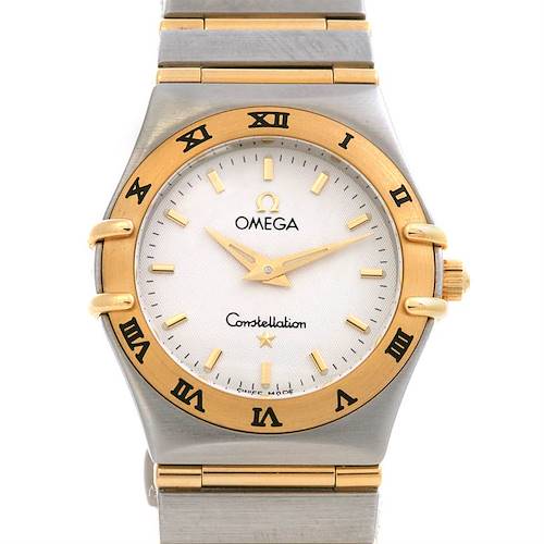 This image shows a front view of an Omega 12723000 OR 1272.   30.   00 Women's Yellow Gold White Dial 12723000 OR 1272.   30.   00 Women's Yellow Gold White Dial Constellation Small Quartz New Ladies 12723000 Watch, highlighting its dial, bezel, and bracelet.