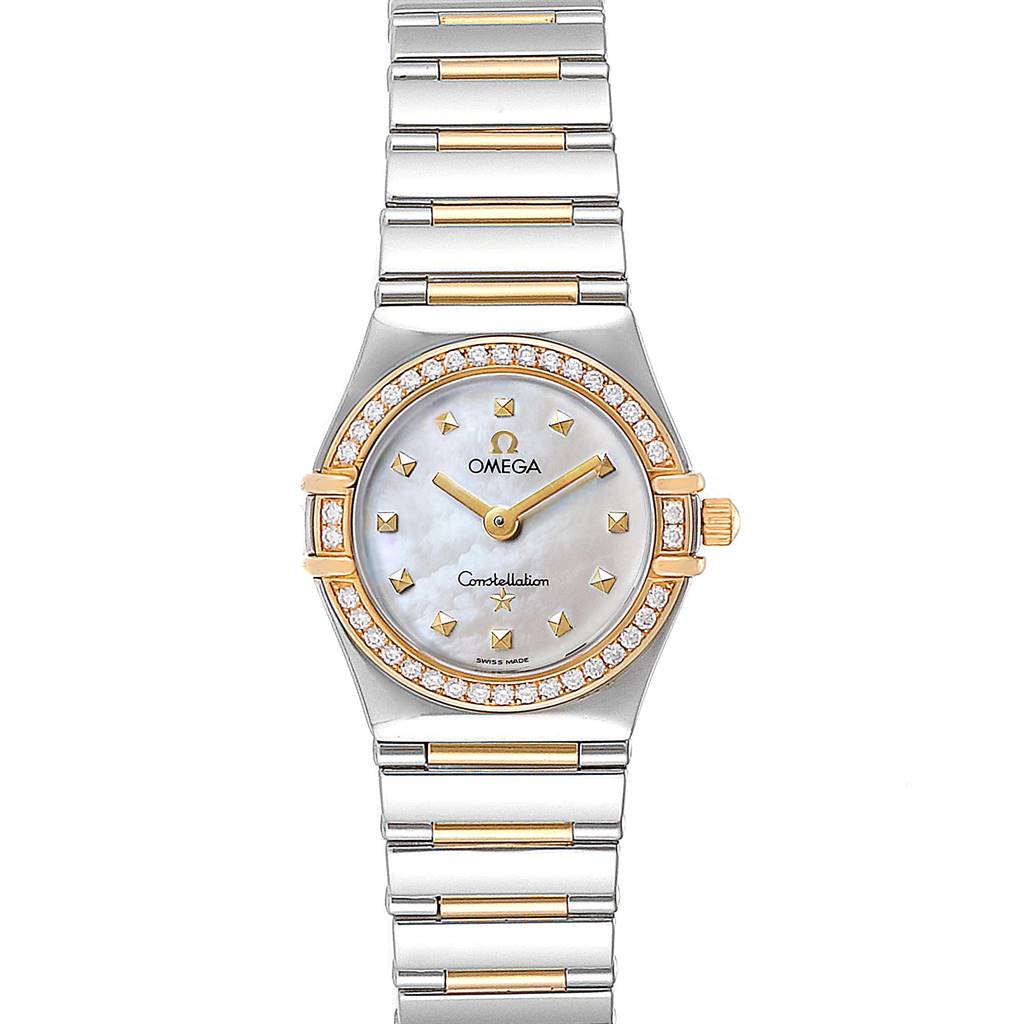 This image shows a top view of an Omega 1376.71.00 Women's Steel and Gold (two tone) Mother of Pearl Dial 1376.71.00 Women's Steel and Gold (two tone) Mother of Pearl Dial Constellation My Choice Steel Yellow Gold Diamond Watch 1376.71.00.
