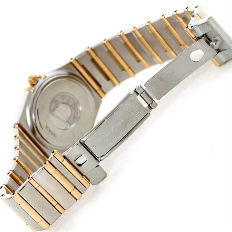 This image shows the back and clasp of an Omega 1277.70.00 Women's Steel and Gold (two tone) Mother of Pearl Dial 1277.70.00 Women's Steel and Gold (two tone) Mother of Pearl Dial Constellation My Choice Steel Gold Diamond Watch 1277.70.00.