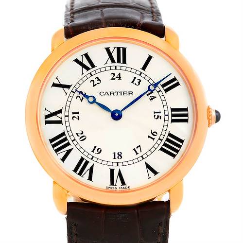 This image shows a front view of the Cartier Ronde W6800251 Men's Rose Gold Silver Dial W6800251 Men's Rose Gold Silver Dial watch displaying the dial, hands, and part of the leather strap.
