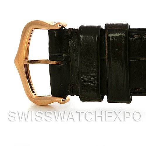 This image shows a close-up of the buckle and strap of a Cartier Ronde W6800151 Women's Rose Gold Silver Dial W6800151 Women's Rose Gold Silver Dial watch.