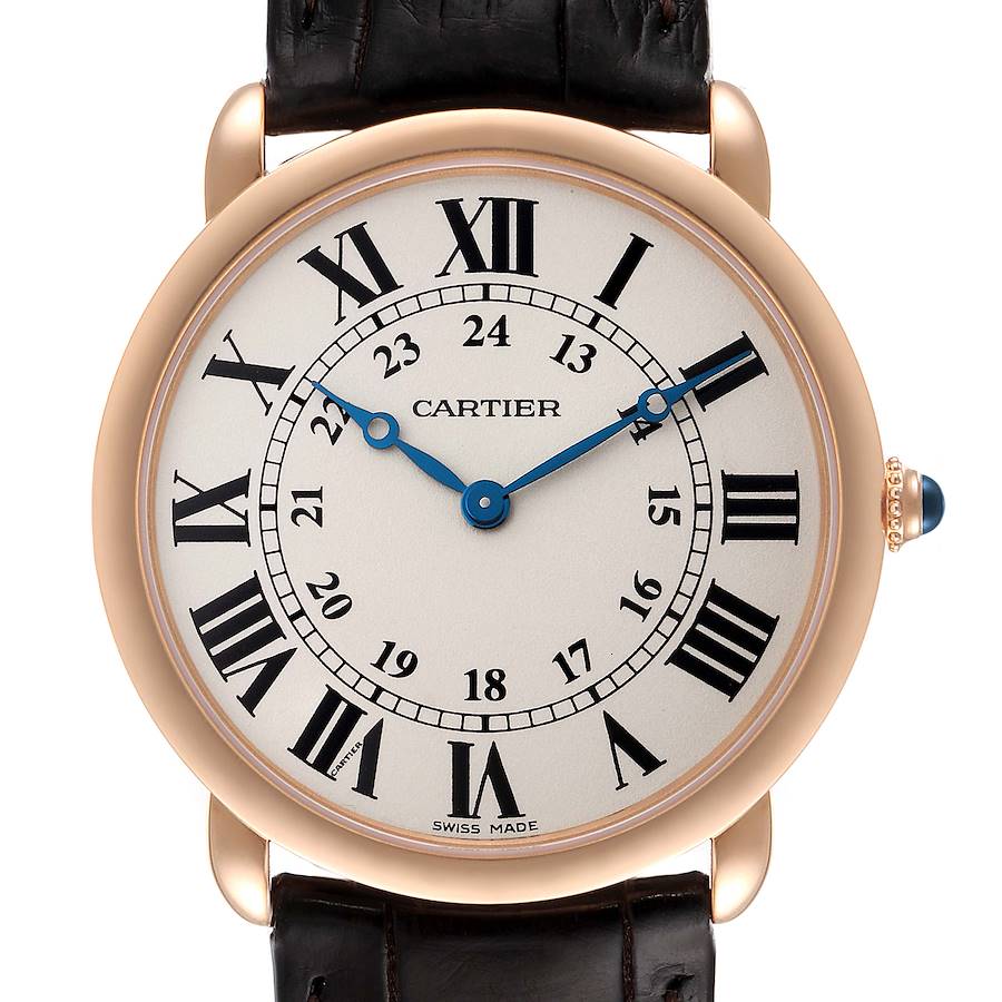 The image shows a Cartier Ronde W6800251 Men's Rose Gold Silver Dial W6800251 Men's Rose Gold Silver Dial watch from a frontal angle, highlighting the dial, case, and strap attachment.