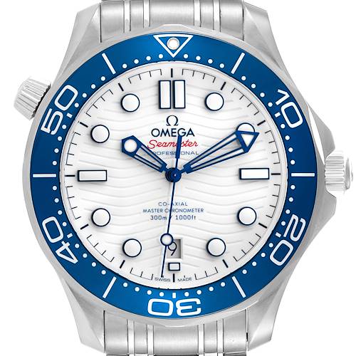 The image shows a front view of the Omega Seamaster 522.30.42.20.04.001 Men's Stainless Steel White Dial 522.30.42.20.04.001 Men's Stainless Steel White Dial watch, displaying its face, bezel, and part of the bracelet.