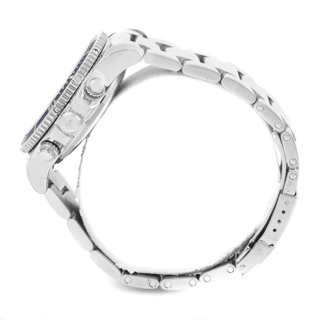 This image shows the side view of a Breitling Superocean A13311 Men's Stainless Steel Blue Dial A13311 Men's Stainless Steel Blue Dial watch case and bracelet.