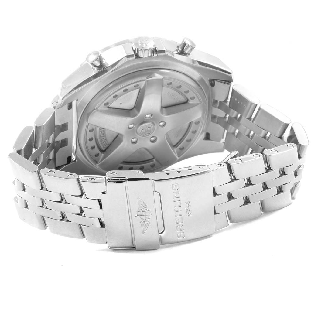 The image shows the back case and clasp of the Bentley model by Breitling, highlighting the bracelet and caseback details.