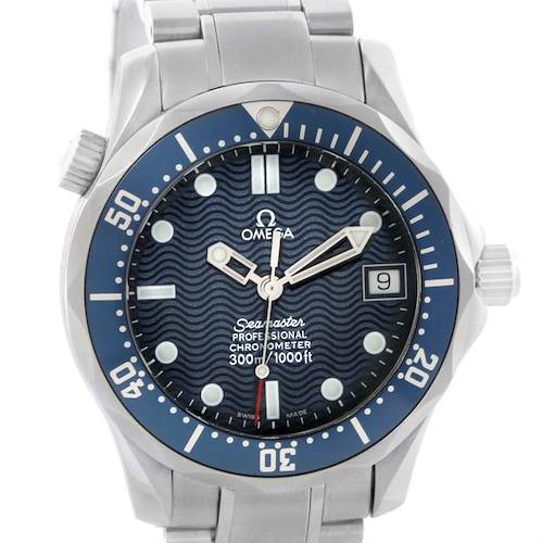 This image shows a close-up of the Omega Seamaster 2551.80.00 Men's Stainless Steel Blue Dial 2551.80.00 Men's Stainless Steel Blue Dial watch face, including the bezel, dial, and bracelet.