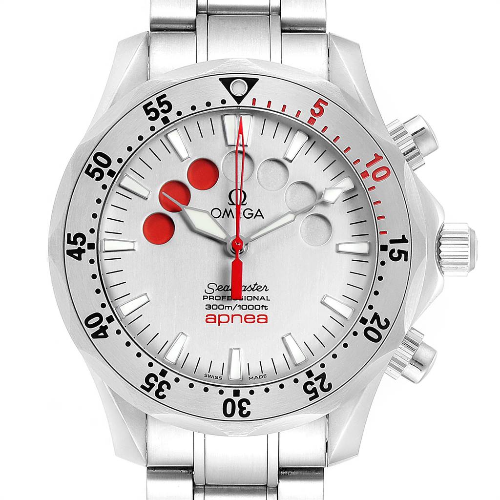 The image shows a front view of the Omega Seamaster 2595.30.00 Men's Stainless Steel Silver Dial 2595.30.00 Men's Stainless Steel Silver Dial Apnea watch, displaying its face, bezel, and part of its bracelet.