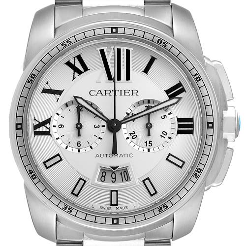 The image shows a front view of the Calibre de Cartier watch, displaying its dial, subdials, date window, and bezel.