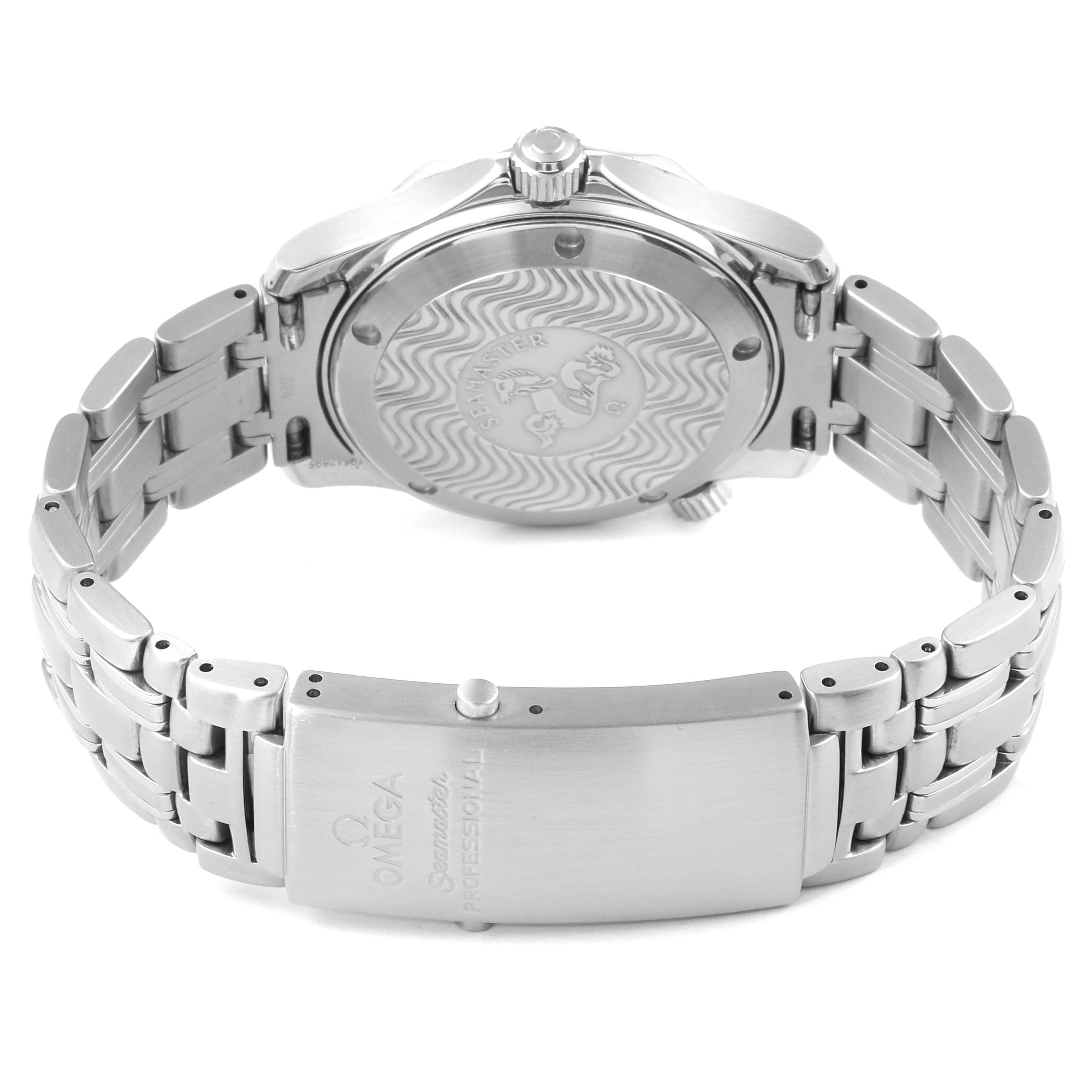 This image shows the back case, bracelet, and clasp of the Omega Seamaster 2552.80.00 Men's Stainless Steel Blue Dial 2552.80.00 Men's Stainless Steel Blue Dial watch.