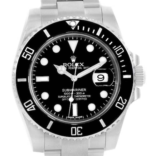 This image shows the face and bezel the Submariner model by Rolex, viewed from the front.