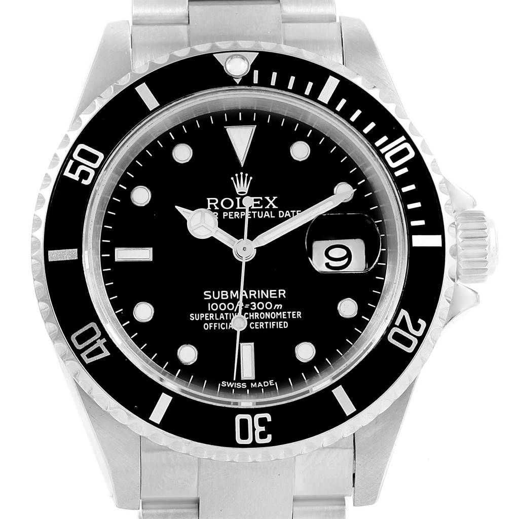 The image shows the front view of a Rolex Submariner 16610 Men's Stainless Steel Black Dial 16610 Men's Stainless Steel Black Dial watch, displaying its bezel, dial, hands, and date window.