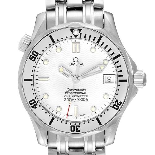 The Omega Seamaster 2552.20.00 Men's Stainless Steel White Dial 2552.20.00 Men's Stainless Steel White Dial watch is shown from the front, highlighting its dial, bezel, crown, and part of the bracelet.