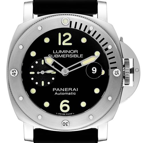 The image shows a front-angle view of a Panerai Luminor Submersible watch, highlighting its dial and bezel.