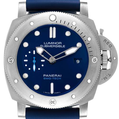 The image shows a front view of a Panerai Submersible PAM00692 Men's Ceramic Blue Dial PAM00692 Men's Ceramic Blue Dial watch, detailing the bezel, dial, hands, and date window.