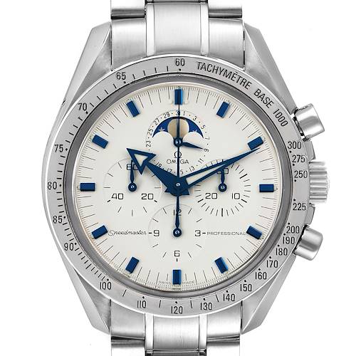 The Omega Speedmaster 3575.20.00 Men's Stainless Steel White Dial 3575.20.00 Men's Stainless Steel White Dial watch is shown from the front, displaying its dial, sub-dials, tachymeter bezel, and bracelet.